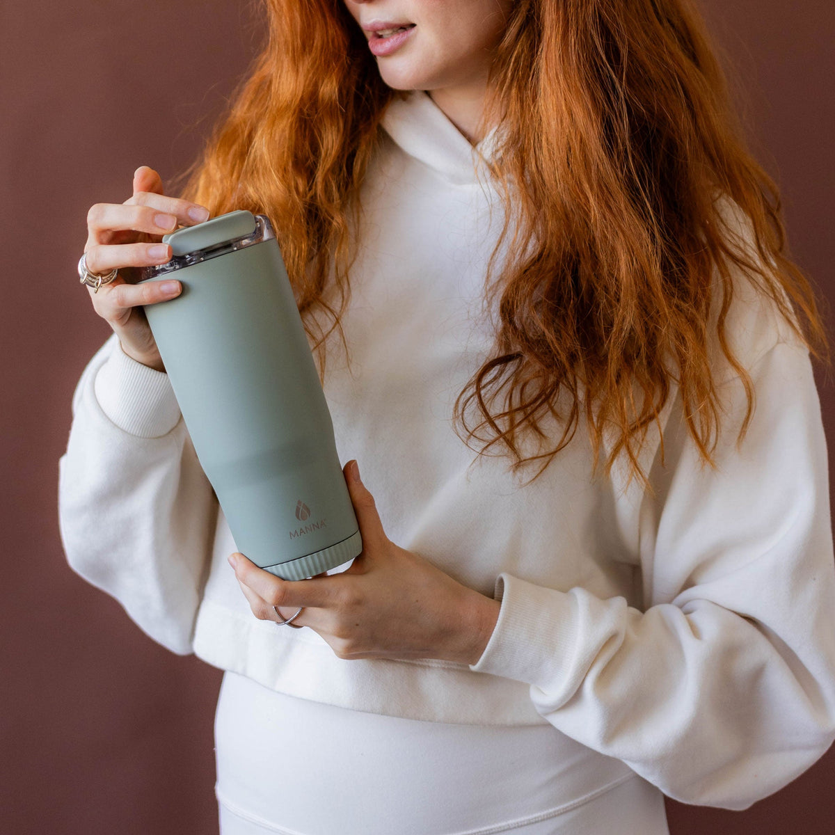 30-oz-groove-tumbler-p7 4Manna_Website_Lifestyles-17.jpg